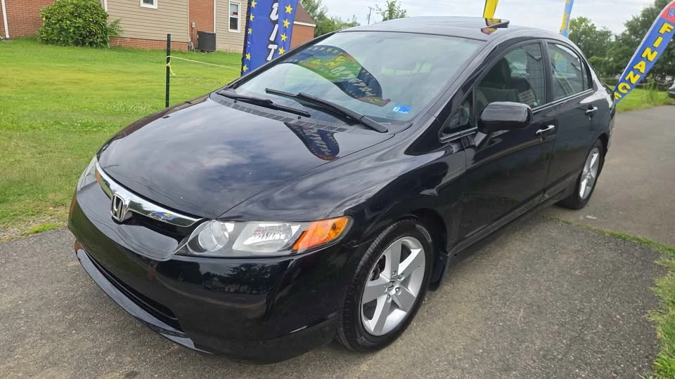 2008 Honda Civic 8th Gen - Image 2 of 15
