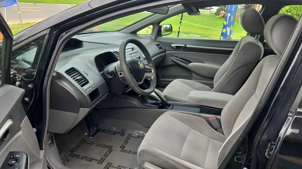 2008 Honda Civic 8th Gen - Image 8 of 15