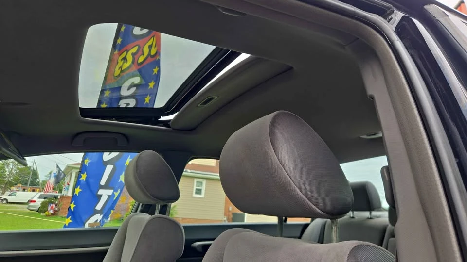 2008 Honda Civic 8th Gen - Image 11 of 15
