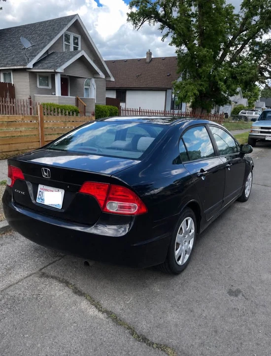 2008 Honda Civic 8th Gen - Image 2 of 4