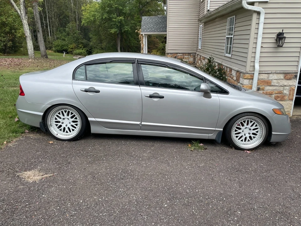 2008 Honda Civic 8th Gen - Image 2 of 12