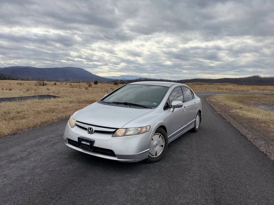 2008 Honda Civic 8th Gen - Image 2 of 16
