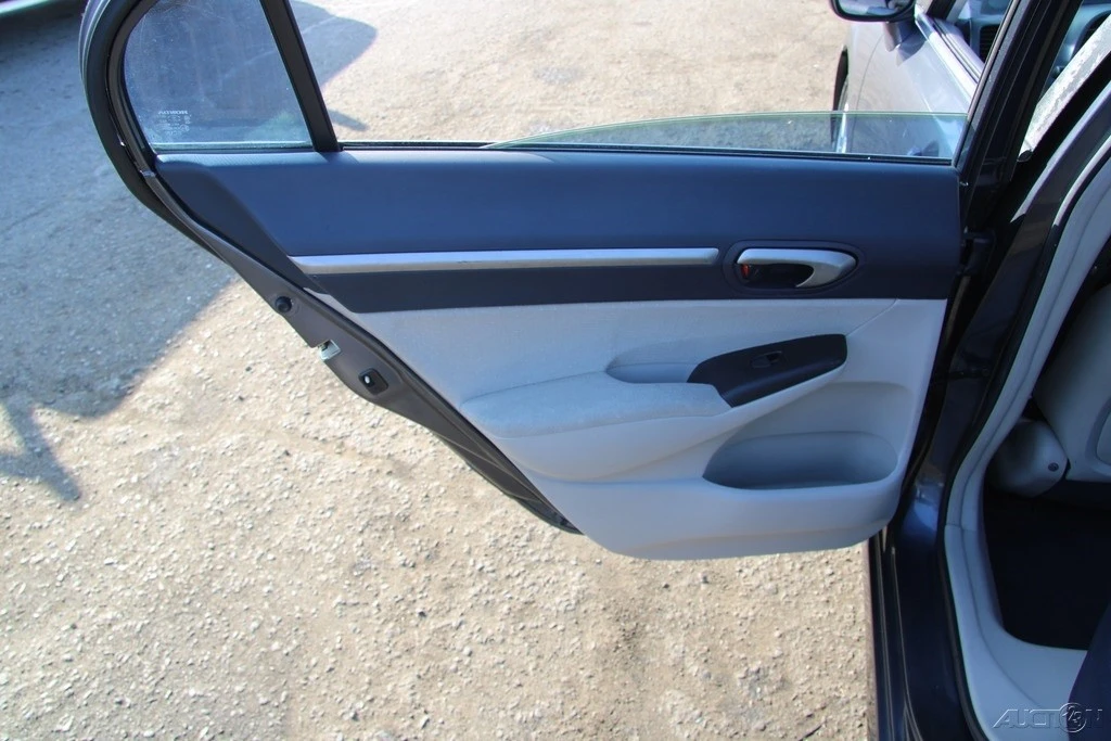 2008 Honda Civic 8th Gen - Image 18 of 21