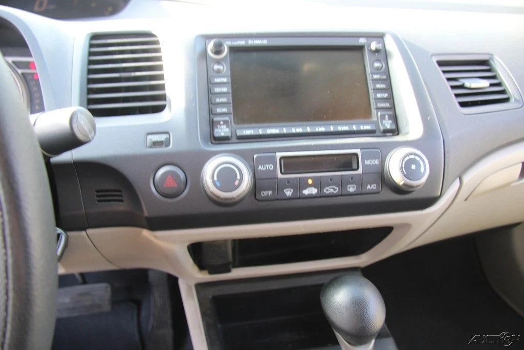 2008 Honda Civic 8th Gen - Image 16 of 21