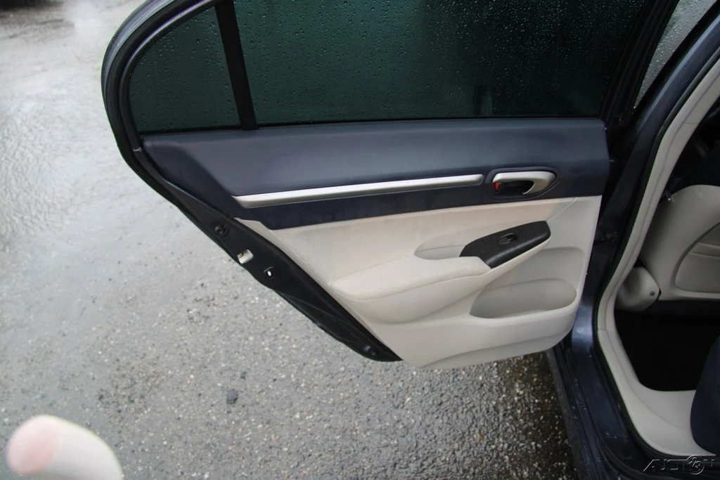 2008 Honda Civic 8th Gen - Image 18 of 21