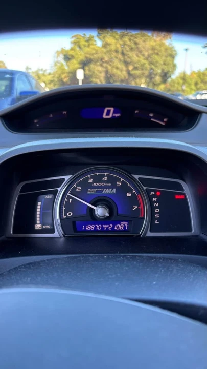 2008 Honda Civic 8th Gen - Image 4 of 9