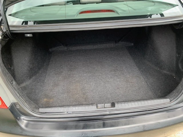 2008 Honda Civic 8th Gen - Image 7 of 12