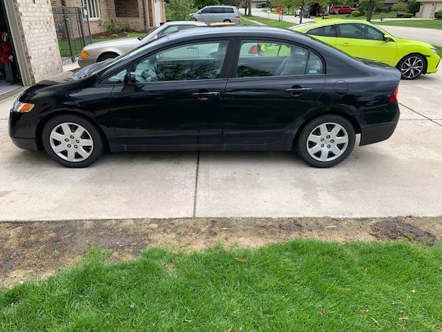 2008 Honda Civic 8th Gen - Image 2 of 12