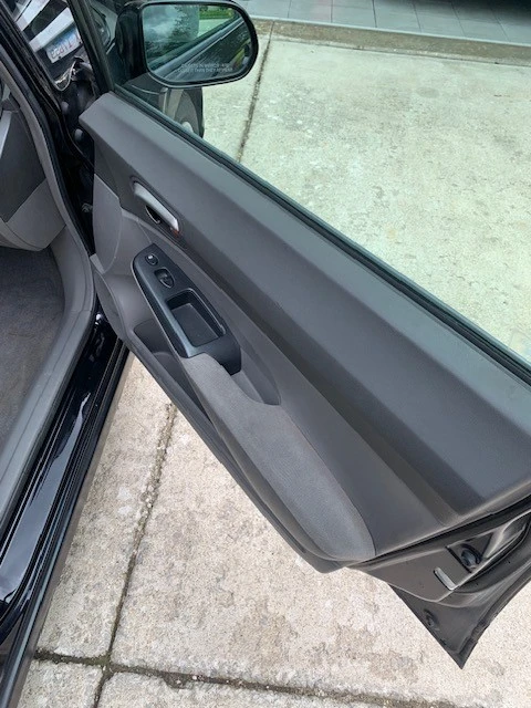 2008 Honda Civic 8th Gen - Image 8 of 12