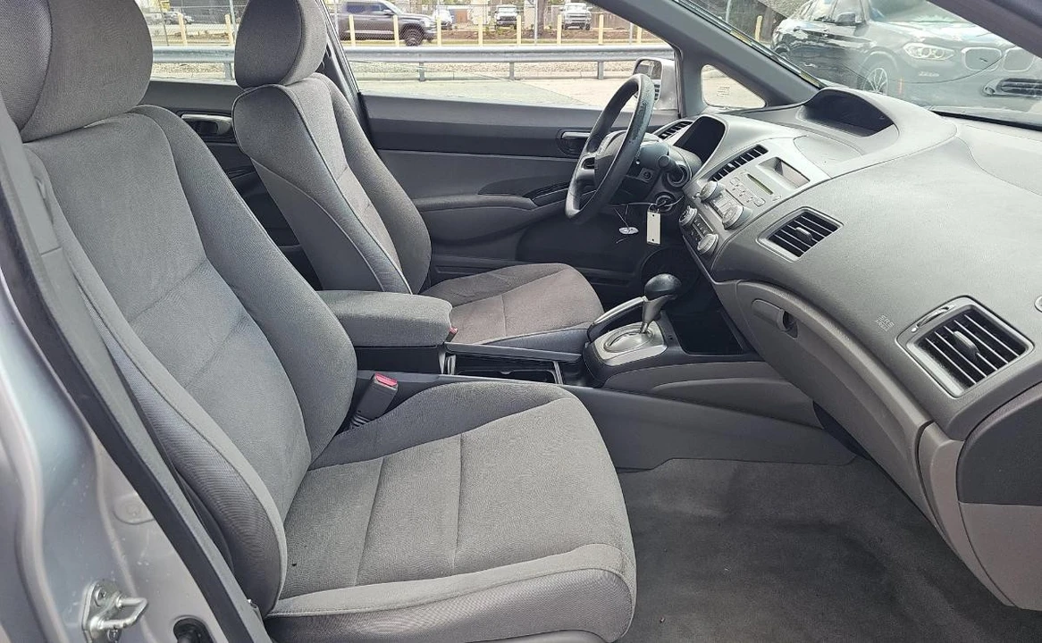 2008 Honda Civic 8th Gen - Image 8 of 13