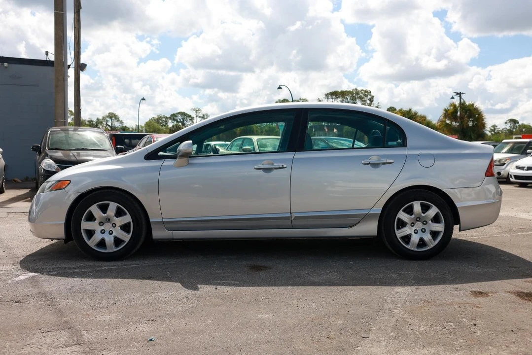 2008 Honda Civic 8th Gen - Image 3 of 31