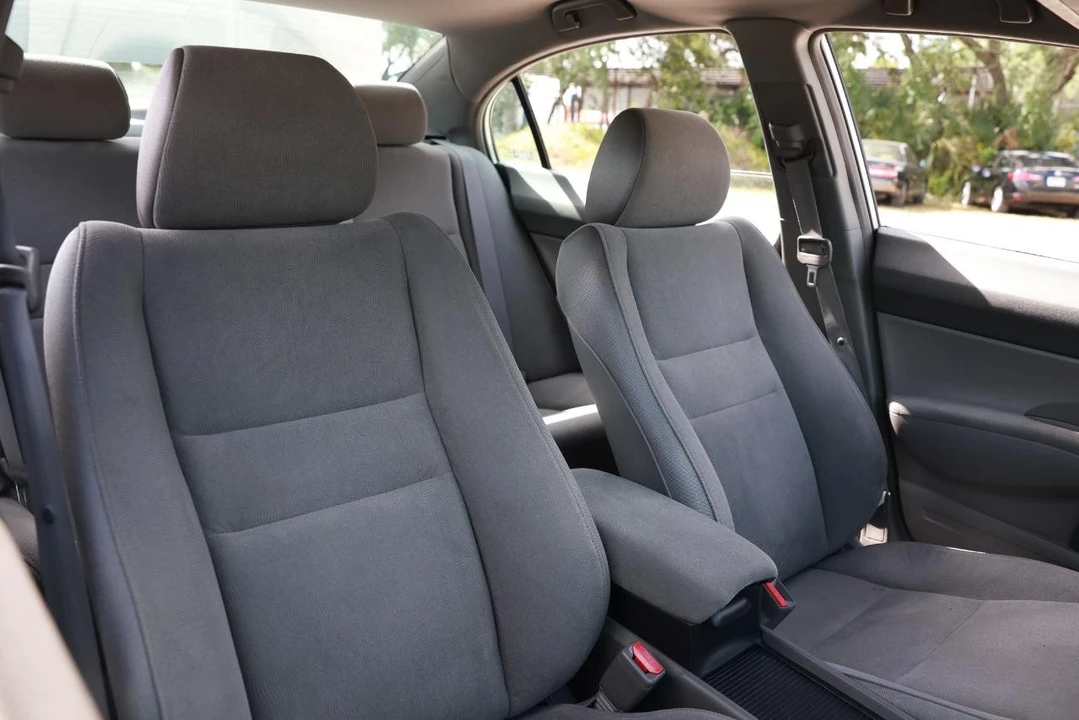 2008 Honda Civic 8th Gen - Image 16 of 31
