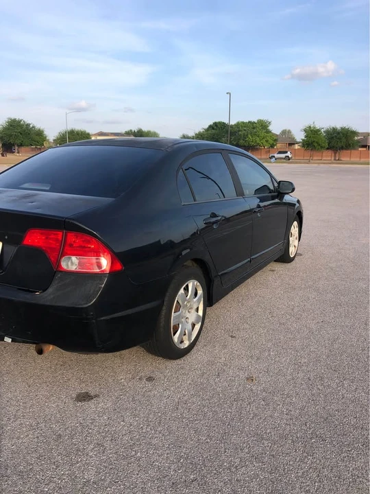 2008 Honda Civic 8th Gen - Image 5 of 15