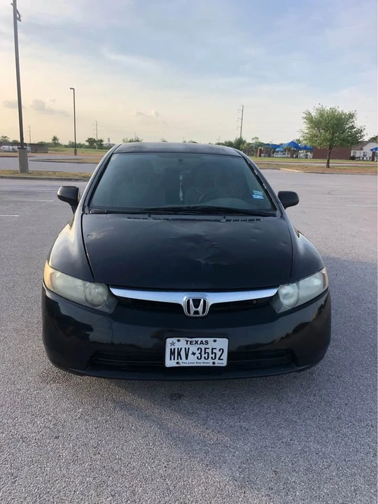 2008 Honda Civic 8th Gen - Image 3 of 15