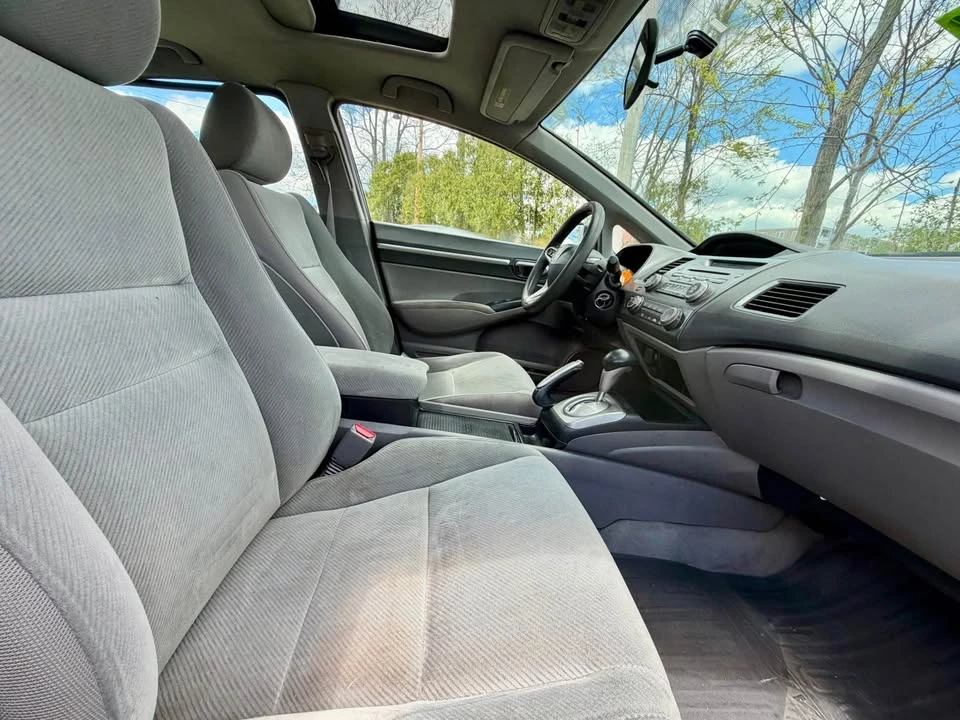 2008 Honda Civic 8th Gen - Image 10 of 16