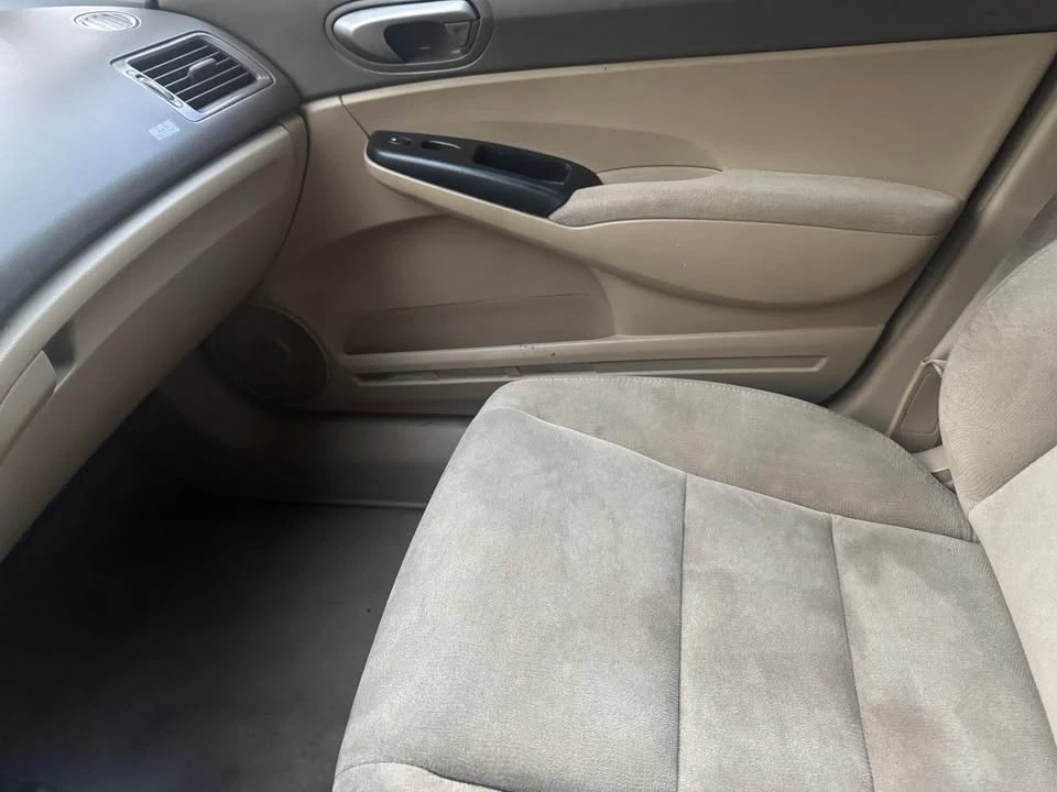 2008 Honda Civic 8th Gen - Image 2 of 7