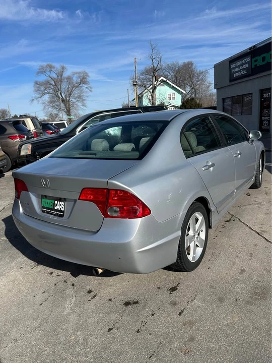 2008 Honda Civic 8th Gen - Image 3 of 11