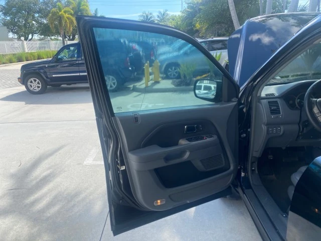2008 Honda Pilot 1st Gen - Image 10 of 21