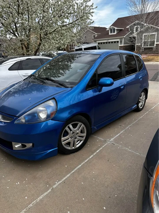 2008 Honda Fit - Image 2 of 3