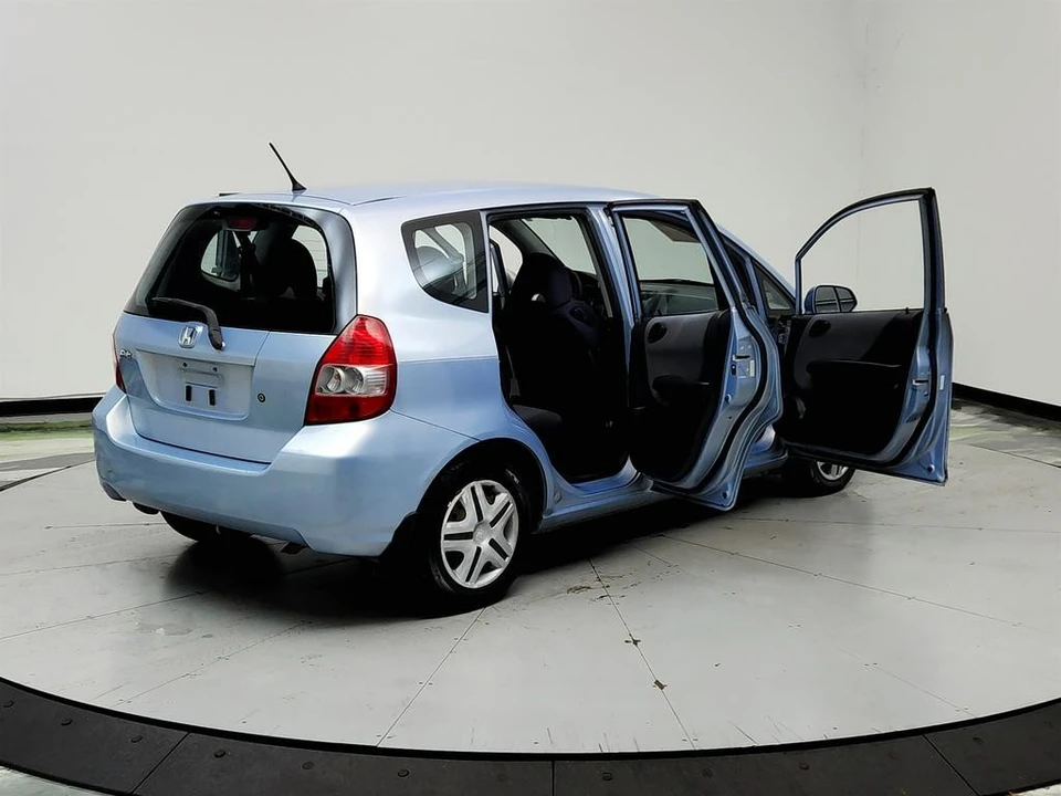 2008 Honda Fit - Image 11 of 21