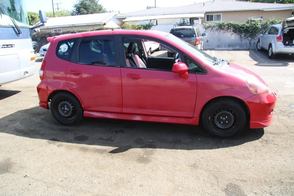 2008 Honda Fit - Image 9 of 21