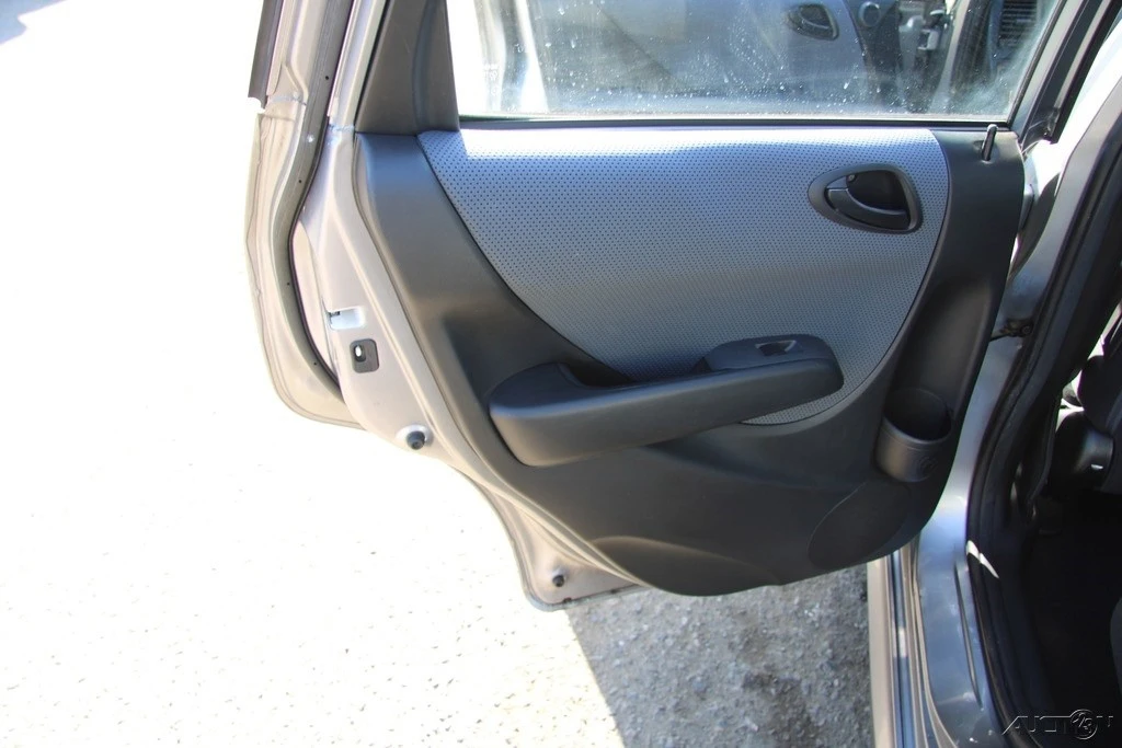 2008 Honda Fit - Image 19 of 21