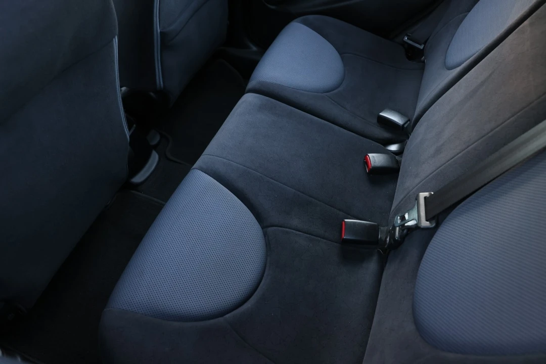 2008 Honda Fit - Image 10 of 12