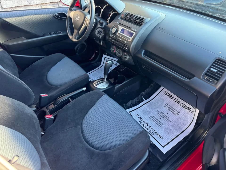 2008 Honda Fit - Image 11 of 16