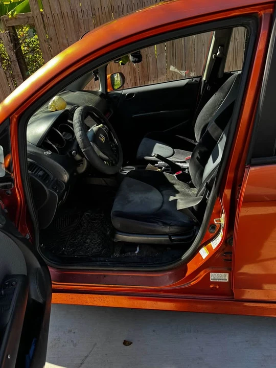 2008 Honda Fit - Image 9 of 17