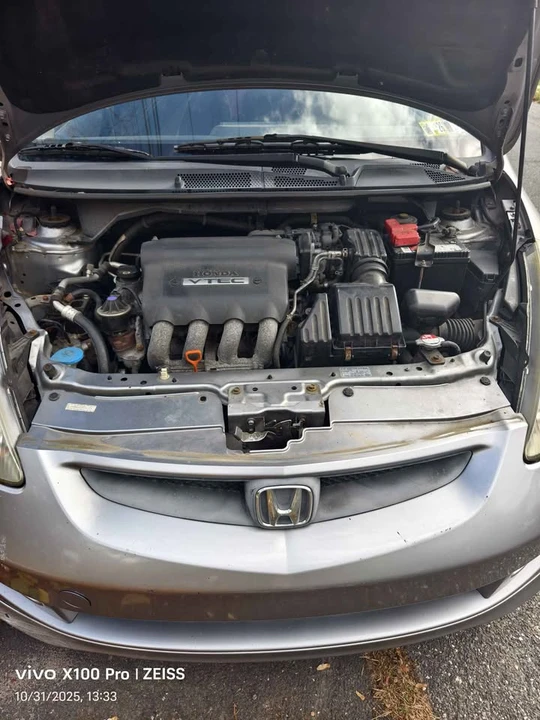 2008 Honda Fit - Image 7 of 8