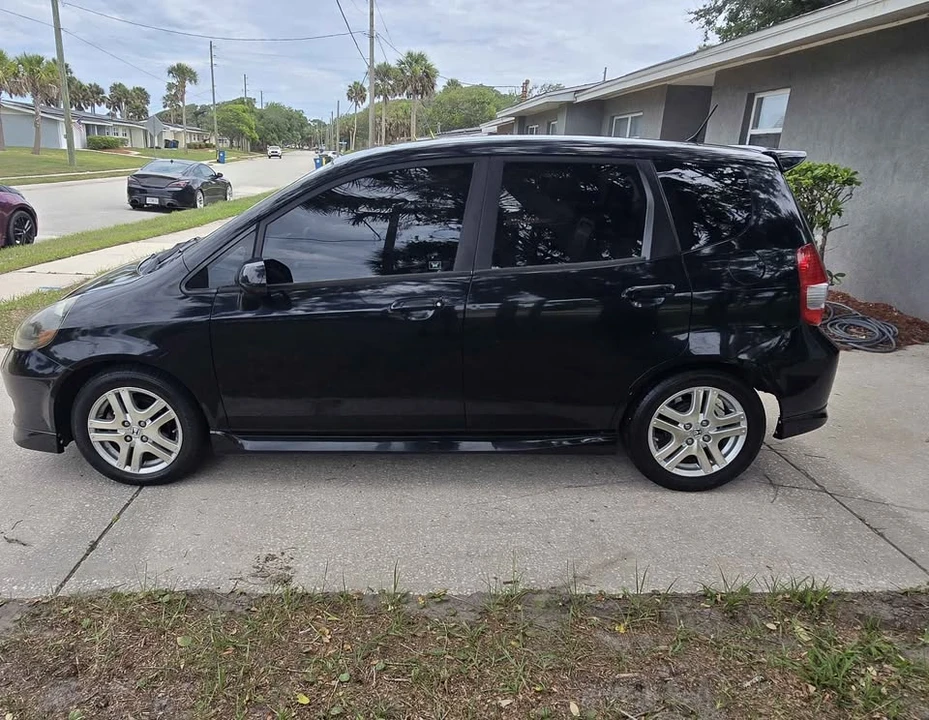 2008 Honda Fit - Image 8 of 13