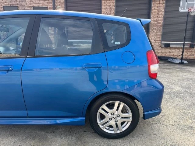 2008 Honda Fit - Image 4 of 13