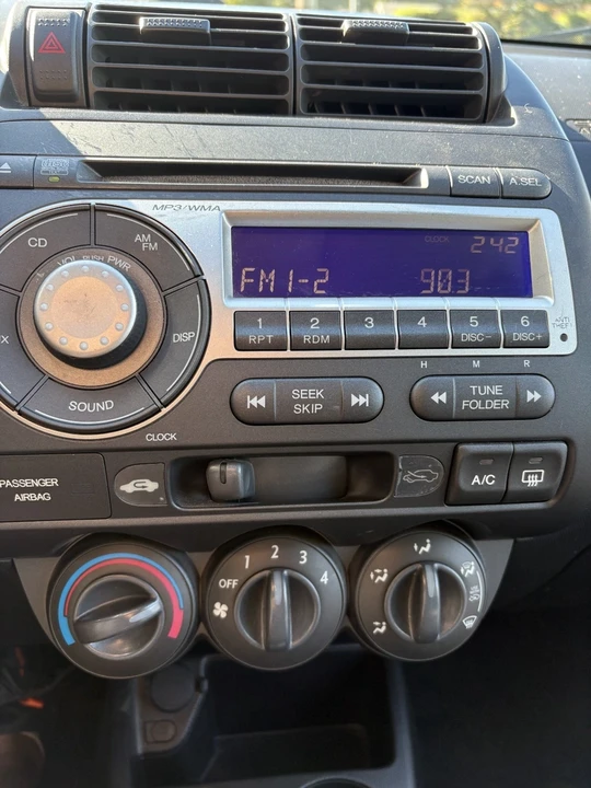 2008 Honda Fit - Image 11 of 18