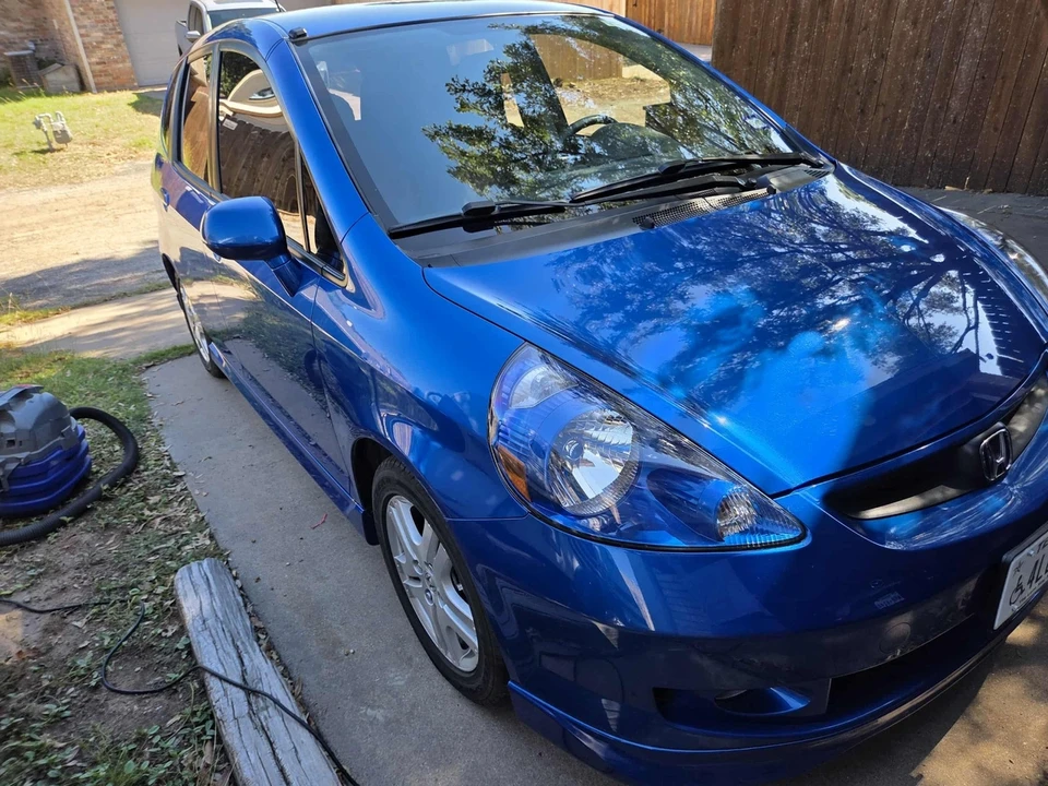 2008 Honda Fit - Image 11 of 21