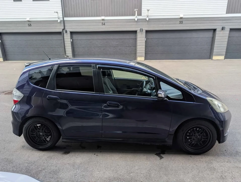 2008 Honda Fit - Image 2 of 8
