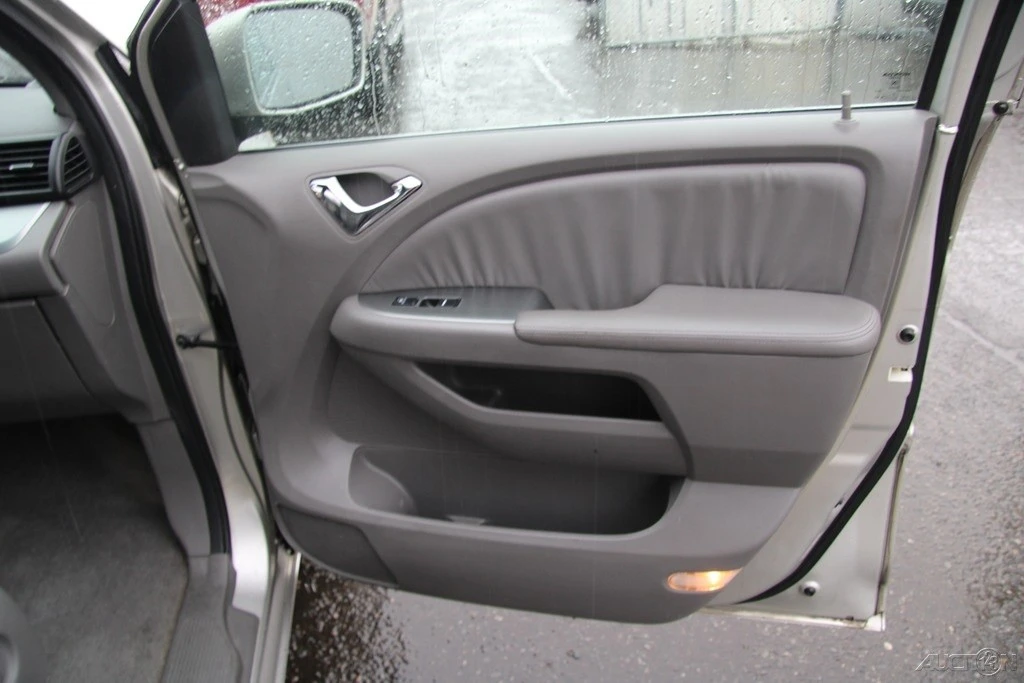 2008 Honda Odyssey - Image 20 of 21