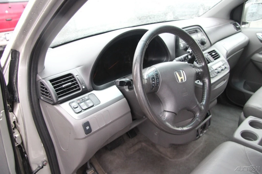 2008 Honda Odyssey - Image 13 of 21