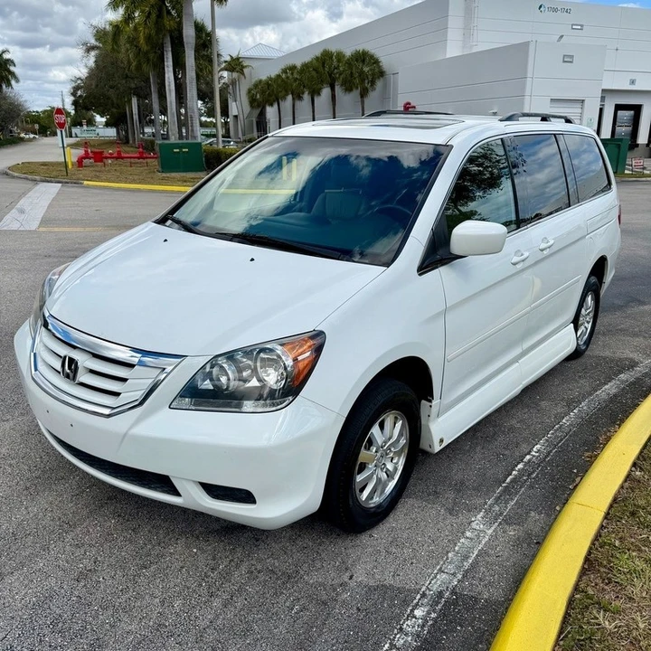 2008 Honda Odyssey - Image 18 of 21