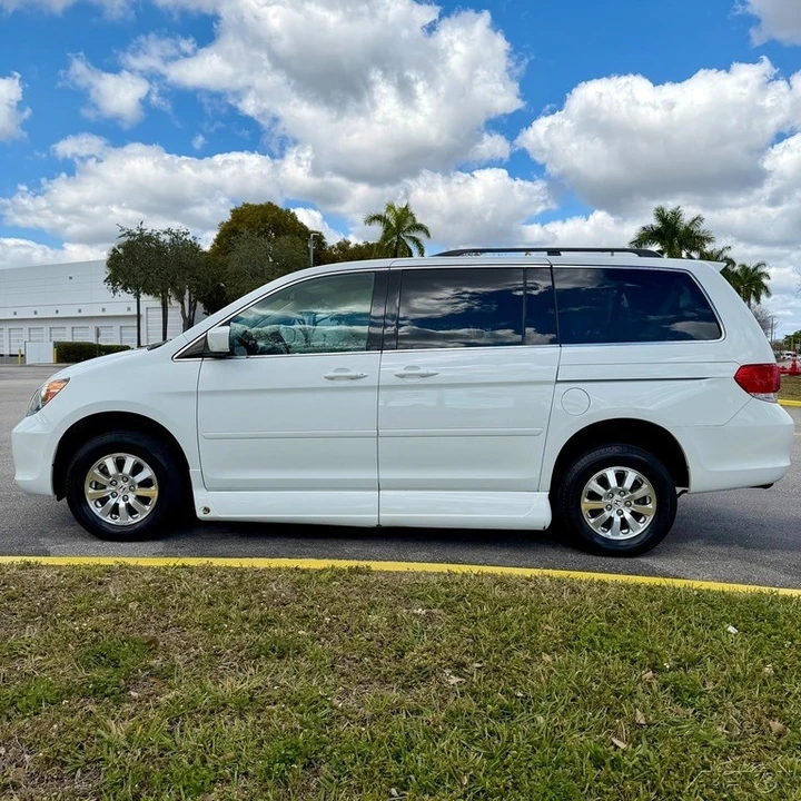 2008 Honda Odyssey - Image 17 of 21