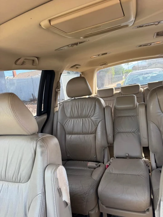 2008 Honda Odyssey - Image 5 of 10