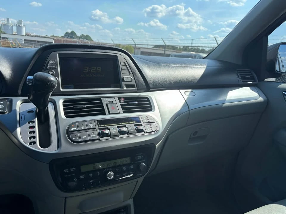 2008 Honda Odyssey - Image 14 of 18