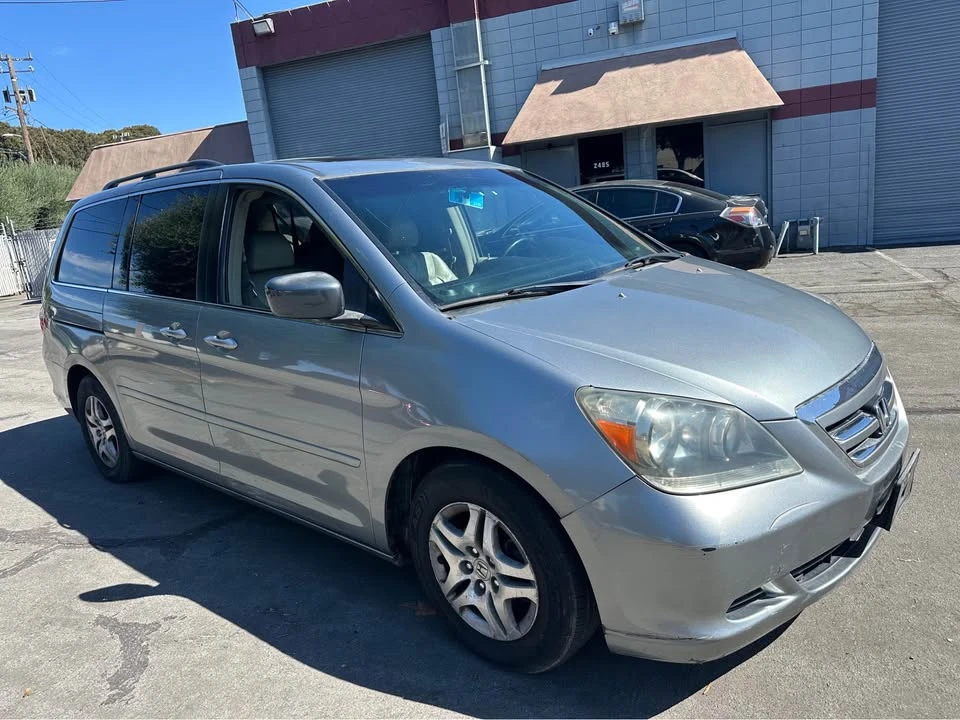 2008 Honda Odyssey - Image 2 of 5