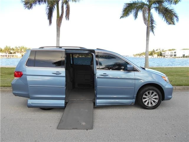2008 Honda Odyssey - Image 2 of 12