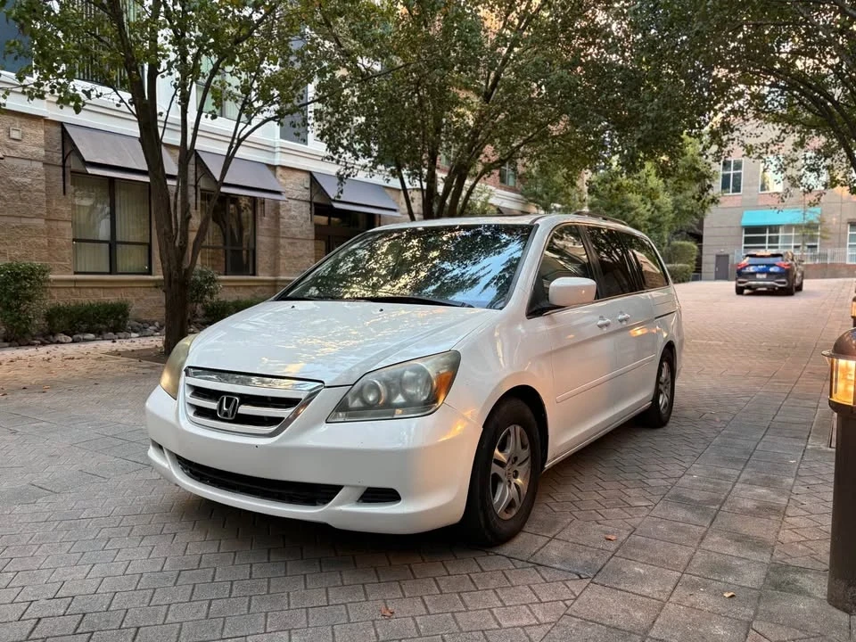 2008 Honda Odyssey - Image 3 of 11