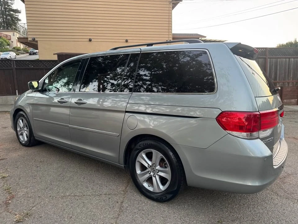 2008 Honda Odyssey - Image 2 of 13