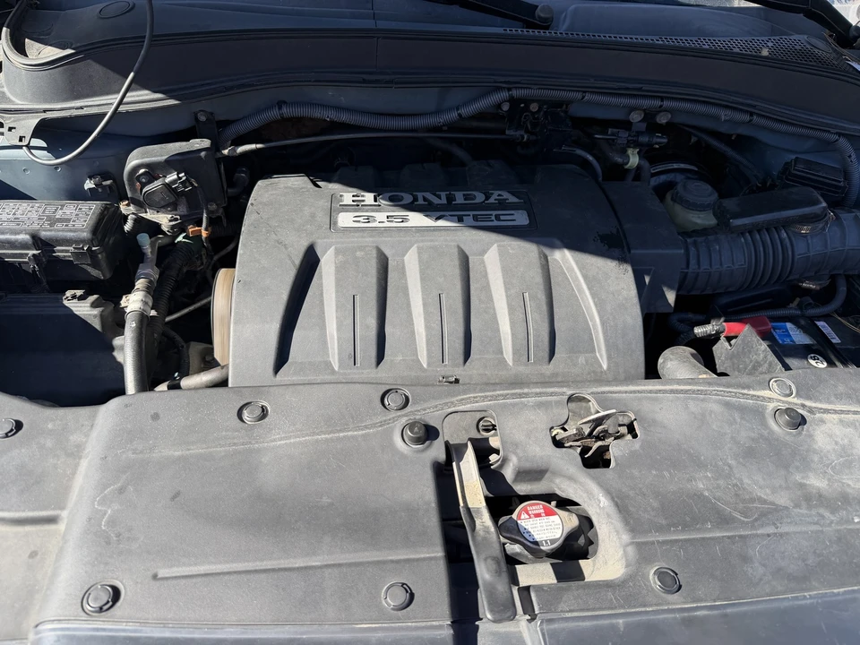 2008 Honda Pilot 1st Gen - Image 3 of 21