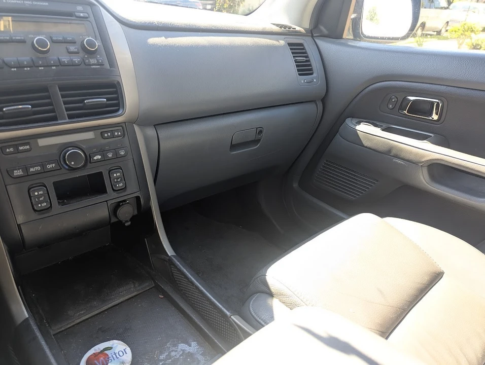 2008 Honda Pilot 1st Gen - Image 13 of 16