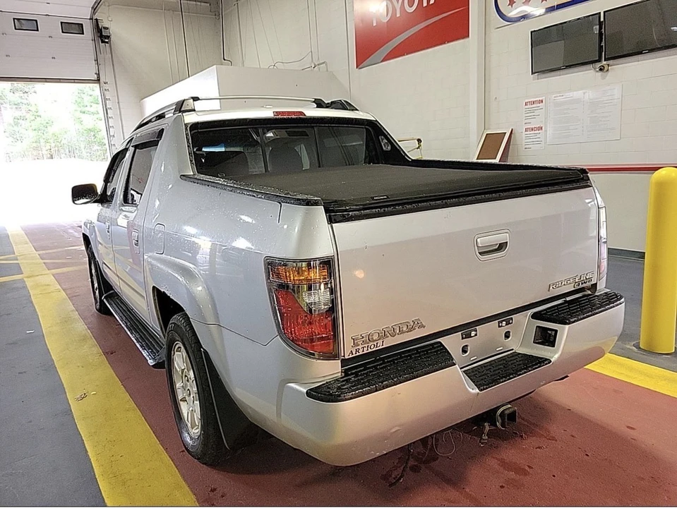 2008 Honda Ridgeline 1st Gen - Image 3 of 15
