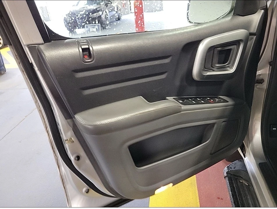 2008 Honda Ridgeline 1st Gen - Image 13 of 15