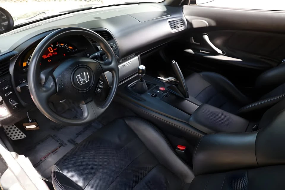 2008 Honda AP2 S2000 - Image 2 of 18
